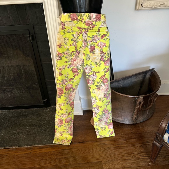 NWT vanilla star skinny jeans floral printed y2k printed look - Picture 2 of 2